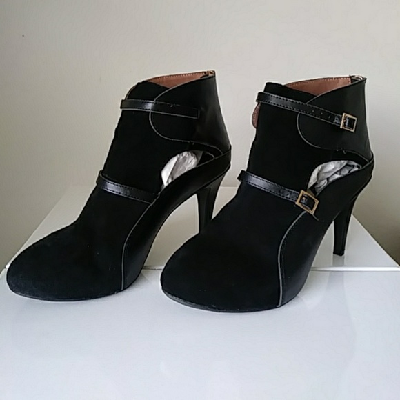 Mark Genuine Suede Leather Booties. Brand NEW! - Picture 4 of 8
